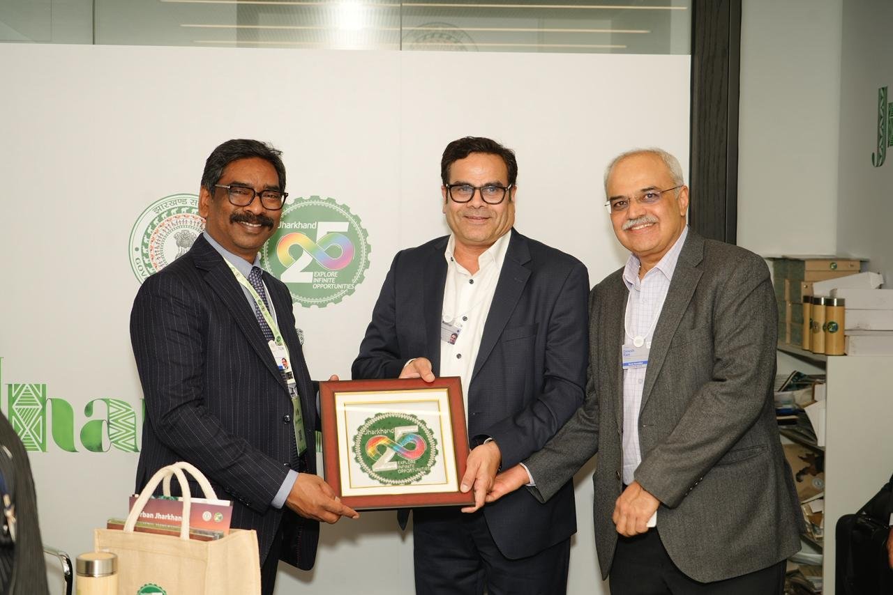 वर्ल्ड इकोनॉमिक फोरम में इंफोसिस ग्लोबल के साथ टेक्नोलॉजी और एआई में सहयोग पर चर्चा, हेमंत सोरेन की चर्चा